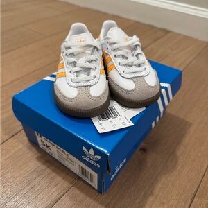 Adidas Kids Sambas- Walker size 5